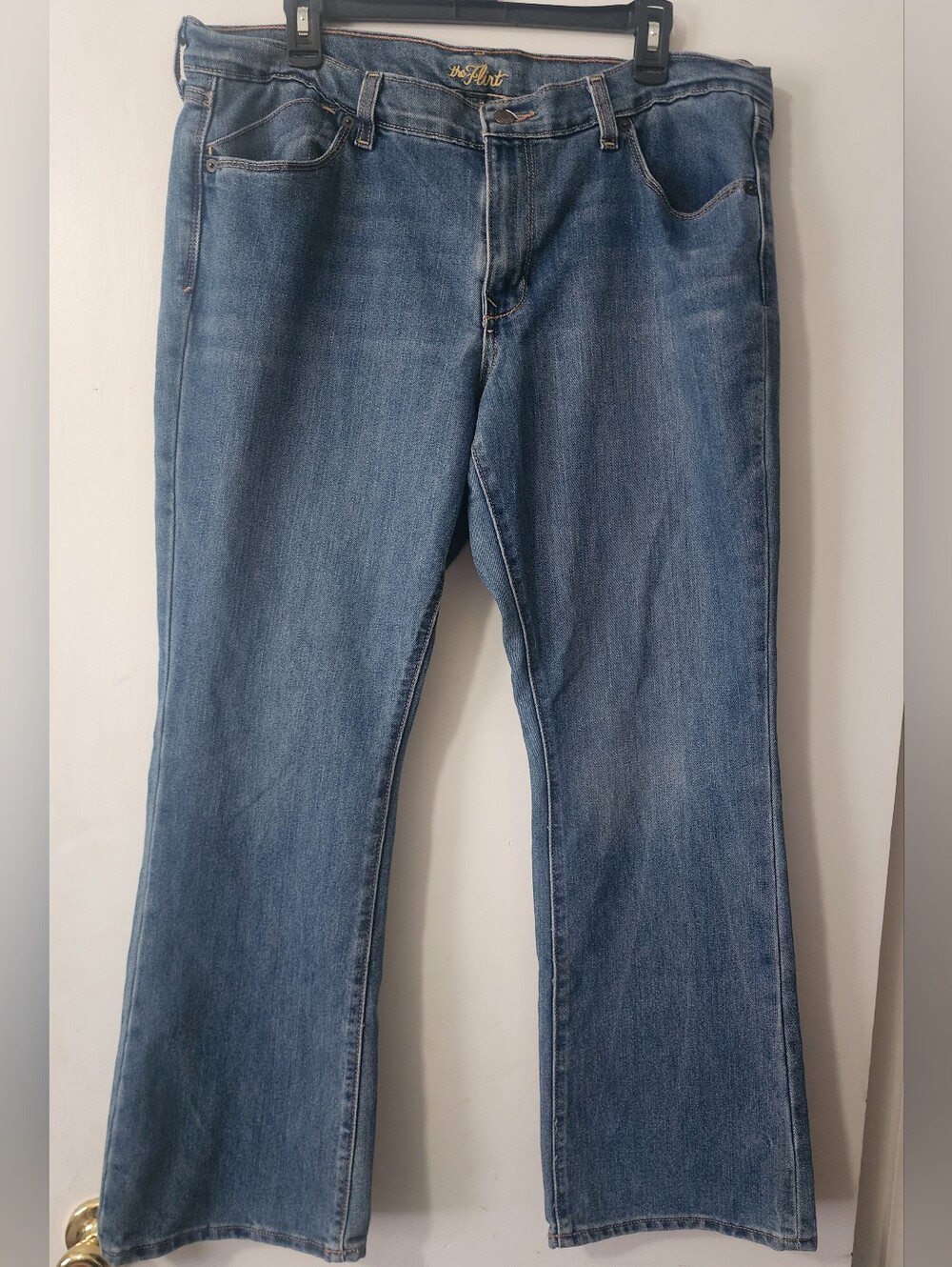 Old Navy Women's Jeans The Flirt Mid Rise Boot Cut Medium Wash 16 16S Short